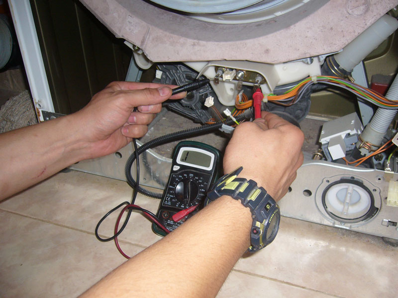 Ремонт Indesit WISL - Чистка фильтра заливного клапана | Бизон Сервис — ремонт стиральных машин